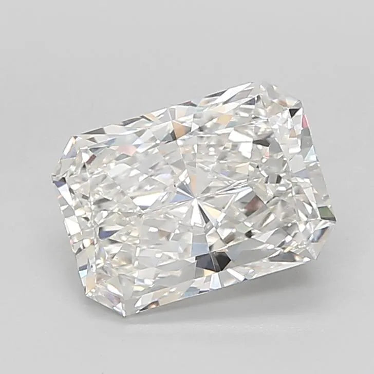 3.04ct Radiant Lab Grown Diamond (Colour G, Clarity VS2, IGI Certified)