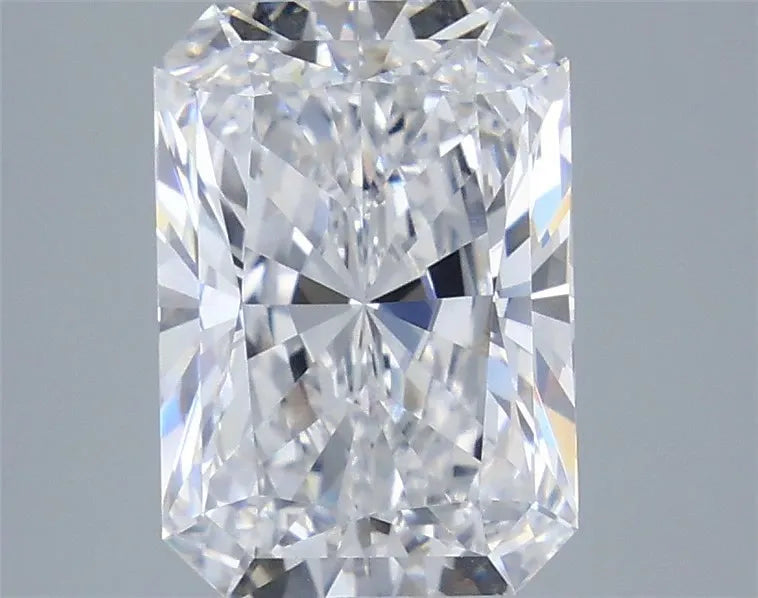 4.00ct Radiant Lab Grown Diamond (Colour D, Clarity VVS2, IGI Certified)